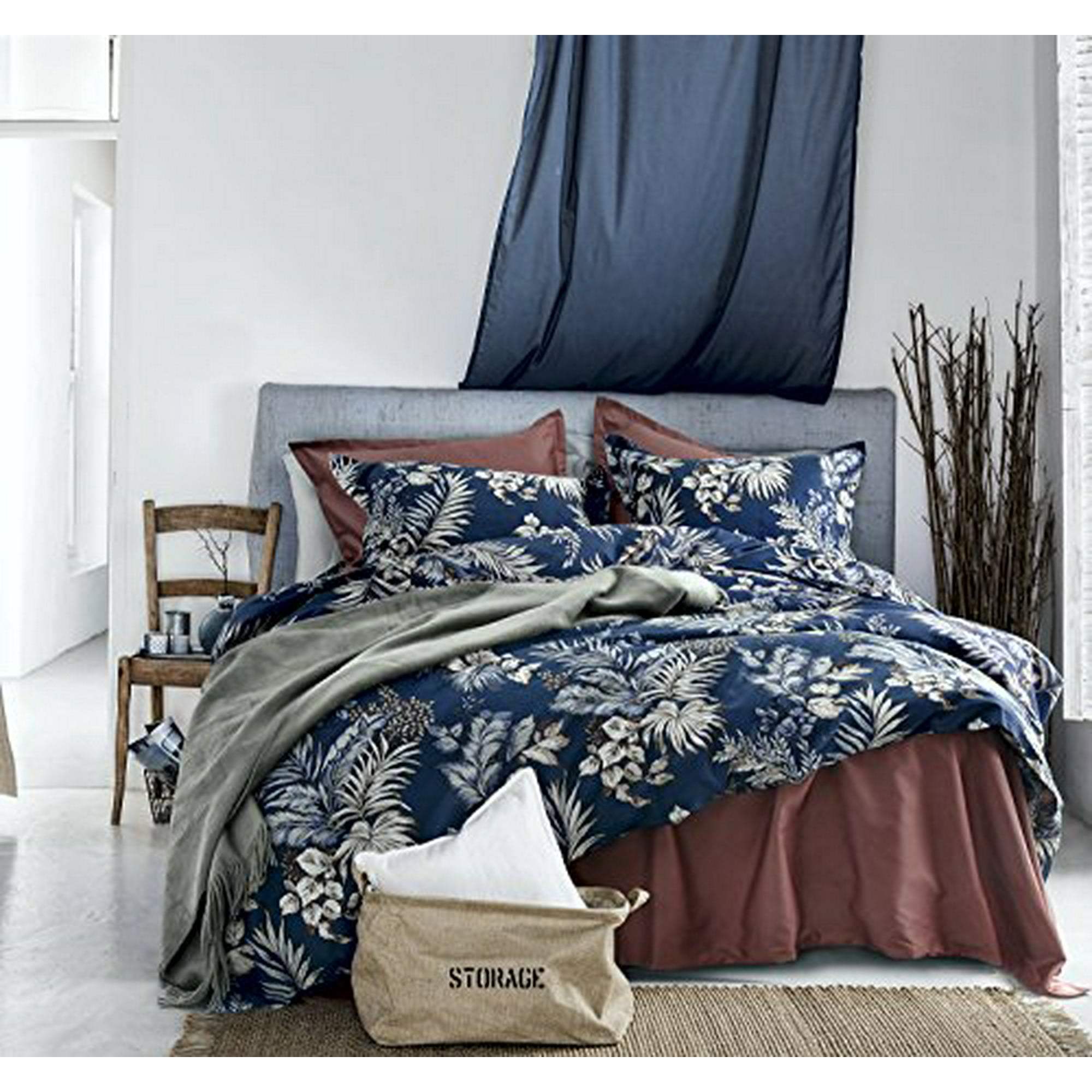 BEAUTIFUL MODERN CHIC BLUE NAVY BEIGE TAUPE FLORAL LEAF COMFORTER SET & PILLOWS